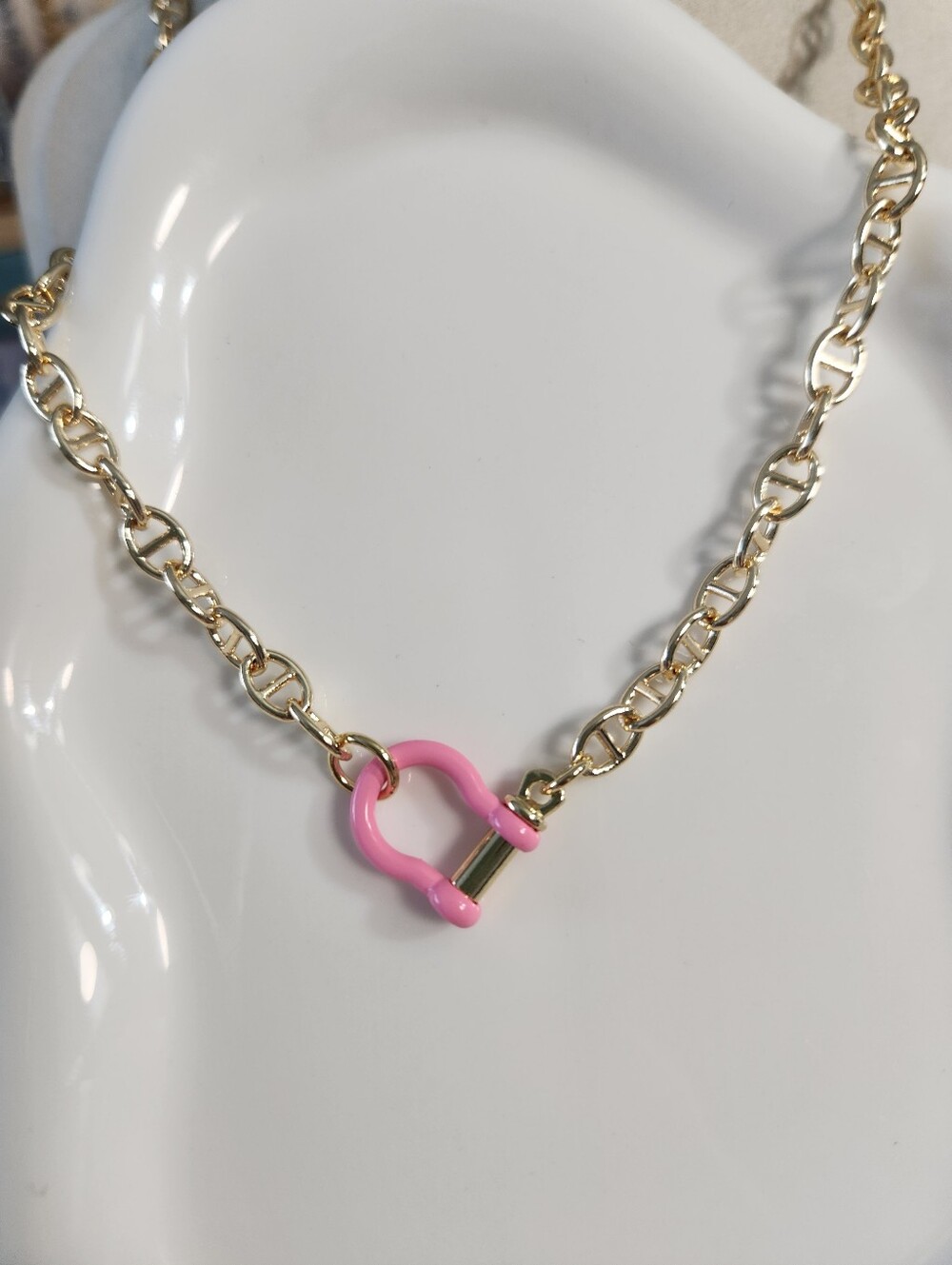 18k Gold Plated Horseshoe Clasp Necklace - Picture 5 of 5